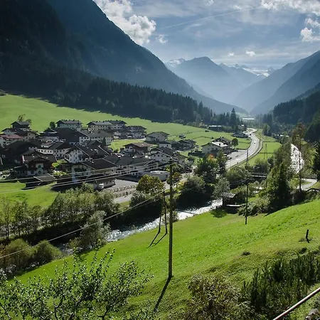 Landhaus - Praxmarer Πανσιόν Neustift im Stubaital
