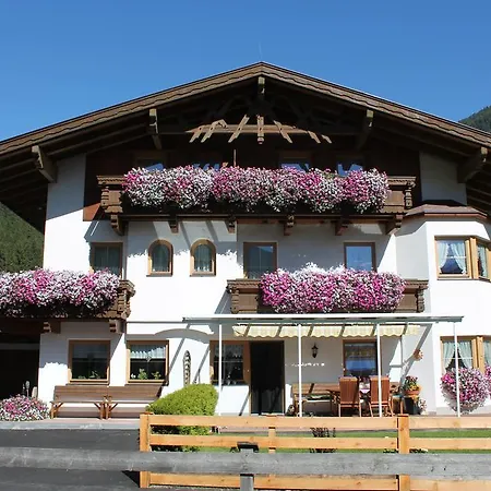 Landhaus - Praxmarer Πανσιόν Neustift im Stubaital